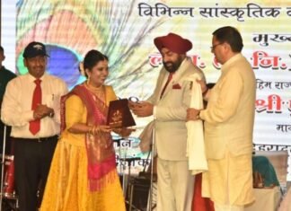 देहरादून में आयोजित श्रीकृष्ण जन्माष्टमी उत्सव कार्यक्रम में शामिल हुए राज्यपाल लेफ्टिनेंट जनरल गुरमीत सिंह (से.नि) एवं सीएम पुष्कर धामी