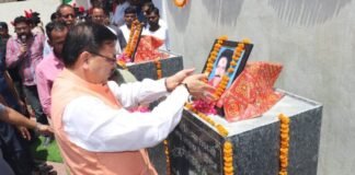 खटीमा में आजादी का अमृत महोत्सव के अवसर पर हर घर तिरंगा अभियान में शामिल हुए सीएम धामी