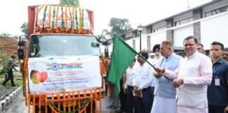 अंतरराष्ट्रीय बाजार में निर्यात के लिए भेजे जा रहे उत्तराखंड के उत्पादित आम,शहद और राजमा को सीएम धामी ने किया फ्लैग ऑफ