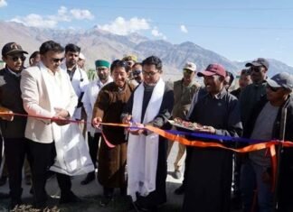 Helping Hand to Ladakh:-कारगिल जिले की ज़ांस्कर घाटी के ग्रामीणों के लिए हंस फाउंडेशन ने आयोजित किया निःशुल्क स्वास्थ्य जांच शिविर,जरूरमंदों तक पहुंचाया जरूरी सामान