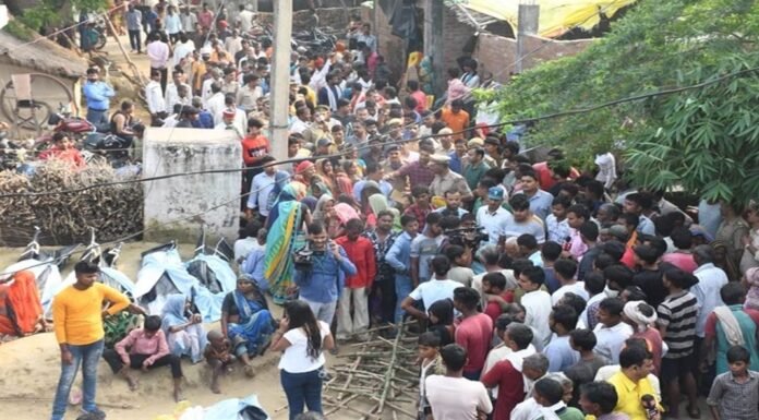 उत्तर प्रदेशः-कानपुर के घाटमपुर में दर्दनाक हादसा श्रद्धालुओं से भरी ट्रैक्टर-ट्रॉली तालाब में गिर गई,27 लोगों की मौत कई घायल