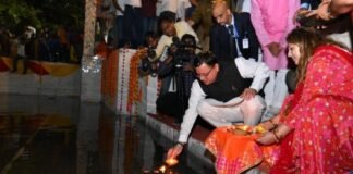 मुख्यमंत्री पुष्कर धामी काशीपुर में दीपोत्सव-2022 कार्यक्रम में हुए शामिल,51 हजार दीपों की श्रृंखला की गई प्रज्ज्वलित