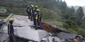 उत्तराखंड- चमोली में भूस्खलन से मकान पर गिरा पत्थर 4 लोगों की मौत
