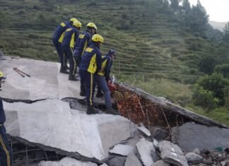 उत्तराखंड- चमोली में भूस्खलन से मकान पर गिरा पत्थर 4 लोगों की मौत