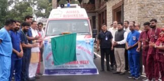 मुख्यमंत्री पुष्कर धामी ने एम्स के ट्रामा रथ का किया फ्लैग ऑफ