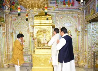 मुजफ्फरनगर में अंतर्राष्ट्रीय अहिंसा दिवस के अवसर पर आयोजित वार्षिक मेला एवं रथयात्रा महोत्सव में शामिल हुए सीएम धामी