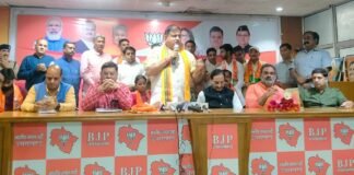 उत्तराखंडः-हरिद्वार में कांग्रेस के मौन प्रदर्शन पर भाजपा का तंज कहा-घोटालों पर कार्यवाही और हरिद्वार में हाशिये पर जाने से कांग्रेस ने रखा मौन