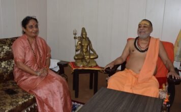 उत्तराखंड विधानसभा अध्यक्ष ने हरिद्वार में कनखल स्थित जगद्गुरु शंकराचार्य स्वामी राजराजेश्वराश्रम महाराज से प्राप्त किया आशीर्वाद