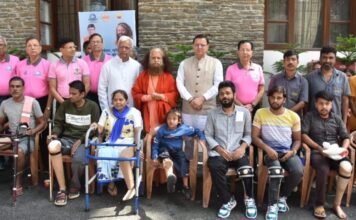मुख्यमंत्री पुष्कर धामी ने दिव्यांगजनों के लिए कृत्रिम अंग वितरण कार्यक्रम में किया प्रतिभाग कहा-दिव्यांगता मुक्त उत्तराखण्ड के लिए सबको मिलकर करने होंगे प्रयास