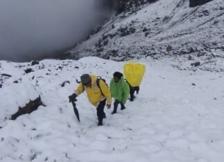 केदारनाथ-रांसी ट्रैक पर फंसे 2 ट्रैकरों को SDRF ने किया रेस्क्यू,एक ट्रैकर्स की मौत