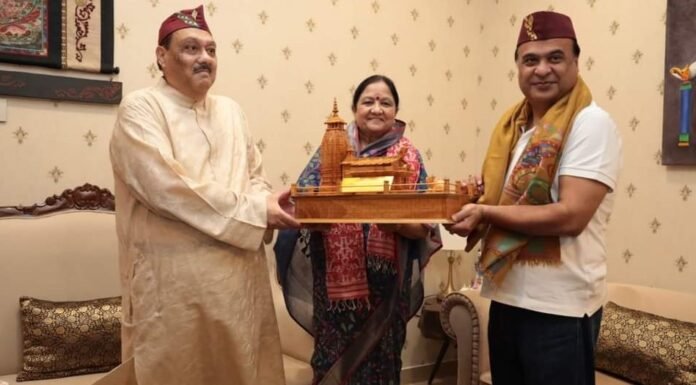 हंस फाउंडेशन के प्रेरणास्रोत माताश्री मंगला जी एवं श्री भोले जी महाराज राजकीय अतिथि के तौर पर पहुंचे असम,सीएम हिमंता बिस्वा सरमा से की शिष्टाचार भेंट