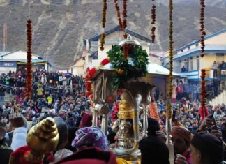 वैदिक मंत्रोच्चार के बीच बंद हुए ग्यारहवें ज्योर्तिंलिंग भगवान केदारनाथ के कपाट,यमुनोत्री धाम के कपाट भी आज होंगे बंद