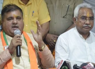 उत्तराखंडः-राज्य आंदोलनकारियों का इतिहास पाठ्यक्रम में होगा शामिल,भाजपा अध्यक्ष ने कहा-राज्य निर्माण का संघर्ष पाठ्यक्रम का हिस्सा बनना जनभावना का सम्मान