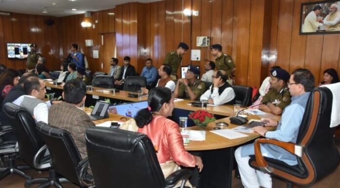 मुख्यमंत्री पुष्कर धामी ने की महिला सुरक्षा एवं सशक्तिकरण के सबंध में अधिकारियों के साथ समीक्षा बैठक,दिए जरूरी निर्देश