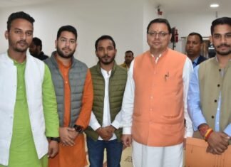 हेमवती नन्दन बहुगुणा गढ़वाल विश्व विद्यालय के छात्र प्रतिनिधियों ने की सीएम धामी से भेंट