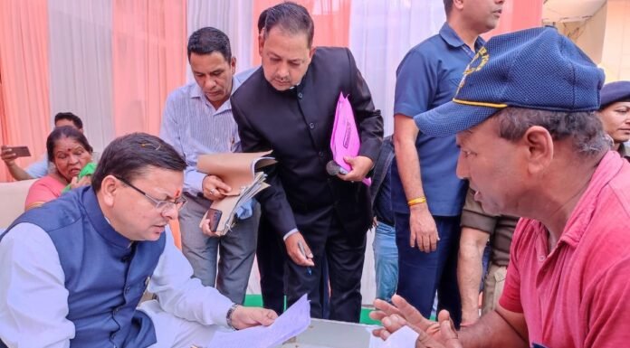 मुख्यमंत्री पुष्कर धामी ने बनबसा में सुनी स्थानीय जनता की समस्याएं,आधिकारियों को दिए निर्देश-जनता की समस्या जिस स्तर की हो उसका समाधान उसी स्तर हो