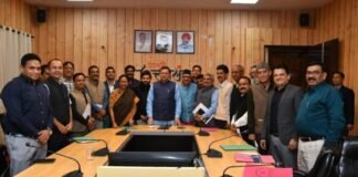 उत्तराखंड अधिकारी कर्मचारी शिक्षक समन्वय समिति के सदस्यों ने की सीएम धामी से भेंट,अपनी समस्याओं से कराया अवगत