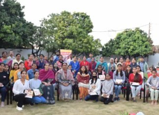 नंदा गौरा योजना की लाभान्वित छात्राओं से विधान सभा अध्यक्ष ने किया संवाद