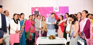 पिथौरागढ़ में सीएम धामी ने सुना आमजन की शिकायतों को,संबंधित अधिकारियों को दिए शिकायतों के शीघ्र निस्तारण के निर्देश