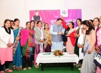 पिथौरागढ़ में सीएम धामी ने सुना आमजन की शिकायतों को,संबंधित अधिकारियों को दिए शिकायतों के शीघ्र निस्तारण के निर्देश