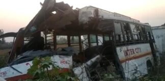 उधमसिंह नगर के सितारगंज में स्कूल बस पलटने से 2 लोगों की मौत,सीएम धामी ने व्यक्त किया शोक