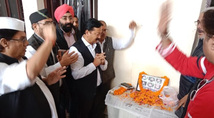 उत्तराखंड कांग्रेस ने राज्यभर में गोष्ठी एवं पद यात्राओं का आयोजन कर मनाया राज्य स्थापना दिवस,कांग्रेस प्रदेश अध्यक्ष ने शहीद स्थल पहुंच कर दी शहीदों का श्रद्धांजलि