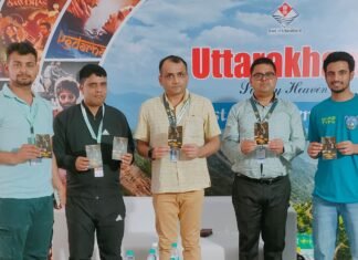 अन्तर्राष्ट्रीय फिल्म महोत्सव में शामिल की गई उत्तराखंड में निर्मित शार्ट हिंदी फिल्म पाताल-ती की टीम से मिले विशेष प्रमुख सचिव सूचना दी बधाई एवं शुभकामनाएं