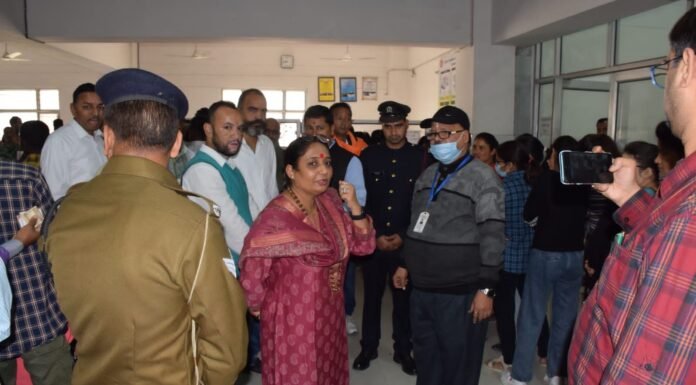 उत्तराखंड विधानसभा अध्यक्ष ऋतु खंडूडी ने बेस अस्पताल कोटद्वार का किया औचक निरीक्षण,दिए आवश्यक सुझाव