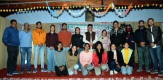 अल्मोड़ा-मोहन उप्रेती लोक संस्कृति कला एवं विज्ञान शोध समिति द्वारा आयोजित कुमाउनी लोक चित्रकला ऐपण प्रर्दशनी का विधायक मनोज तिवारी किया उद्घाटन