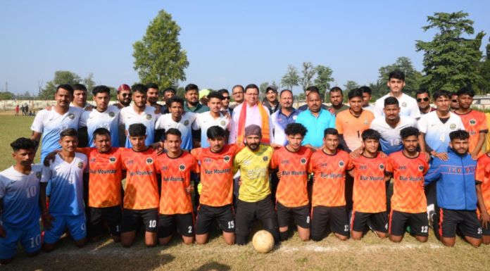बनबसा में राम दल द्वारा आयोजित फुटबॉल प्रतियोगिता के समापन कार्यक्रम में शामिल हुए सीएम धामी,खिलाड़ियों का बढ़ाया हौसला