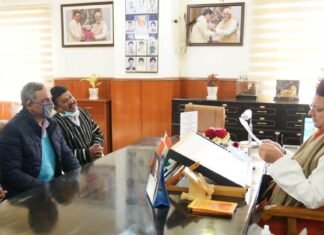अखिल गढ़वाल सभा एवं कूर्मांचल सांस्कृतिक एवं कल्याण परिषद् के पदाधिकारियों ने सीएम धामी से की भेंट