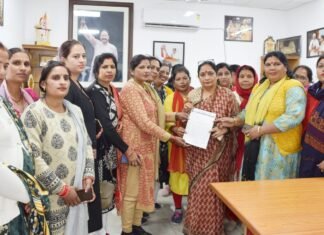 उत्तराखंडः-नारी शक्ति स्वरूपा महिला प्रदेश संगठन उत्तराखंड ने विधानसभा अध्यक्ष से की भेंट