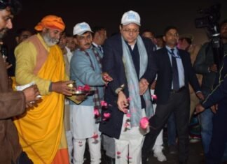 चंपावत जिले के भ्रमण पर पंहुचे सीएम धामी,टनकपुर के शारदा घाट पर मां शारदा की आरती कर प्रदेश के सुख और शांति की की कामना