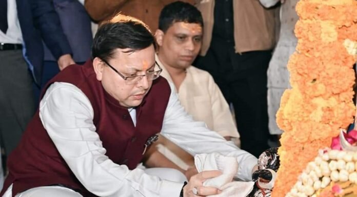 मुख्यमंत्री पुष्कर सिंह धामी ने राजस्थान के भीनमाल में नीलकंठ महादेव मंदिर में चल रहे प्राण प्रतिष्ठा महोत्सव में किया प्रतिभाग