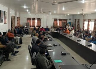 Joshimath Sinking:-आपदाग्रस्त जोशीमठ में भाजपा का आपदा कंट्रोल रूम शुरू,प्रभावितों तक पहुंचाई जा रही है हर जरूरी मदद