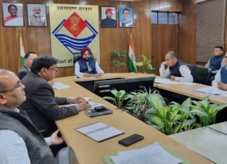 पौड़ी गढ़वाल की सड़के जल्द होंगी गड्ढामुक्त,मुख्य सचिव ने जनपद में मूलभूत अवसंरचना विकास के संबंध में बैठक कर अधिकारियों को दिए निर्देश