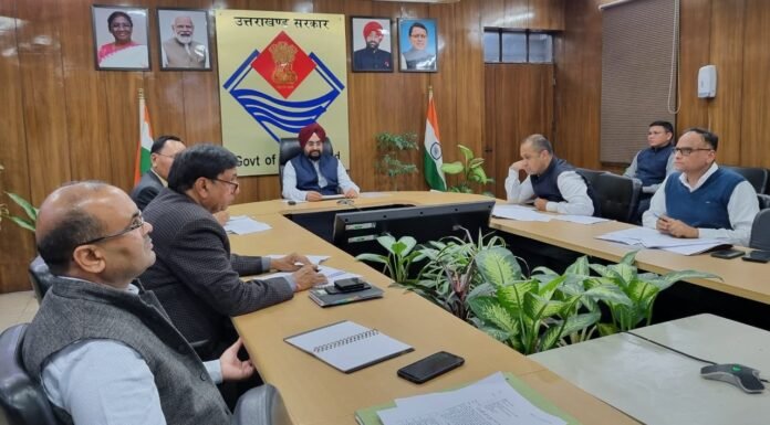 पौड़ी गढ़वाल की सड़के जल्द होंगी गड्ढामुक्त,मुख्य सचिव ने जनपद में मूलभूत अवसंरचना विकास के संबंध में बैठक कर अधिकारियों को दिए निर्देश