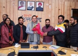 उत्तराखंडः-बेरोजगार संघ एवं पीसीएस मुख्य परीक्षा अभ्यर्थी संघ के प्रतिनिधियों ने सीएम धामी से की भेंट,किया यह अनुरोध