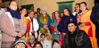 उत्तराखंडः-पौड़ी दौरे पर सीएम धामी-होम स्टे में गुजारी रात,ग्राम वासियों से मुलाकात कर जाना हाल चाल