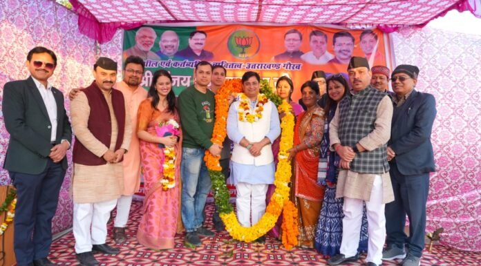 उत्तराखंड भाजपा प्रदेश कार्यसमिति का सदस्य मनोनीत होने पर राज्य की विभिन्न सामाजिक एवं धार्मिक संगठनों ने संजय शर्मा दरमोडा का दिल्ली में किया अभिनंदन