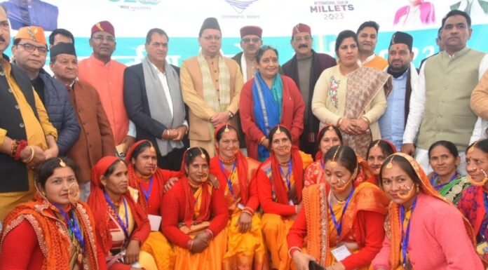 Uttarakhand Budget Session:-भराड़ीसैंण में अयोजित हुआ श्री अन्न भोज,मांगल गीतों के बीच विधानसभा अध्यक्ष एवं सीएम धामी ने लिया पहाड़ी व्यंजनों का आनंद