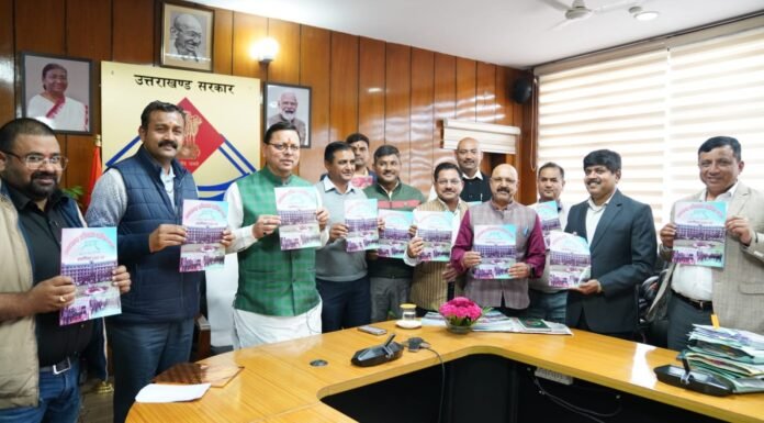 मुख्यमंत्री पुष्कर धामी ने उत्तराखण्ड सचिवालय बैडमिंटन क्लब की स्मारिका ‘प्रयास’ का किया विमोचन