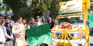 मुख्यमंत्री पुष्कर धामी ने ‘मुख्य सेवक आपके द्वार’ के अन्तर्गत ‘ई-संवाद यात्रा उत्तराखण्ड’वाहन का किया फ्लैग ऑफ