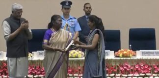 Uttarakhand:-ग्राम प्रधान निकिता और कविता स्वच्छ सुजल शक्ति सम्मान से सम्मानित,महामहिम राष्ट्रपति ने किया सम्मानित