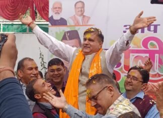 भाजपा प्रदेश अध्यक्ष महेंद्र भट्ट ने प्रदेशवासियों के साथ विपक्षी नेताओं को दी होली की शुभकामना,विकास में सहयोग के लिए आगे आने की अपील की