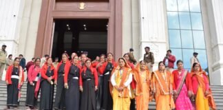 Uttarakhand Budget Session:-गैरसैंण की महिला मंगल दल की महिलाओं ने दर्शक दीर्घा में बैठकर देखी सदन की कार्यवाही