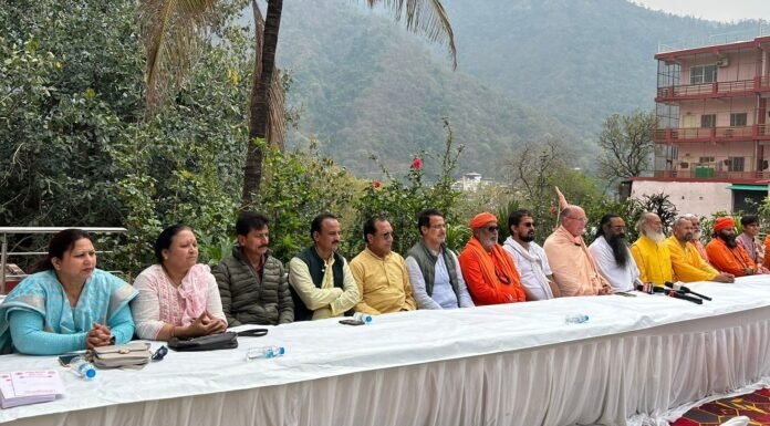 ऋषिकेशः-श्रीराम गौधाम सेवा समिति ने की पत्रकार वार्ता,मंगलवार से शुरू होने वाली गौ बचाओं अभियान के बारे में कराया अवगत