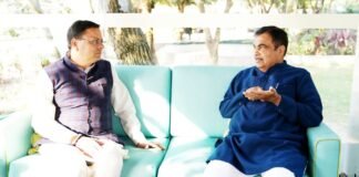 केन्द्रीय सड़क परिवहन एवं राजमार्ग मंत्री नितिन गड़करी से सीएम धामी ने की भेंट,देहरादून-दिल्ली एलिवेटेड रोड निर्माण में तेजी लाये जाने के लिये जताया आभार