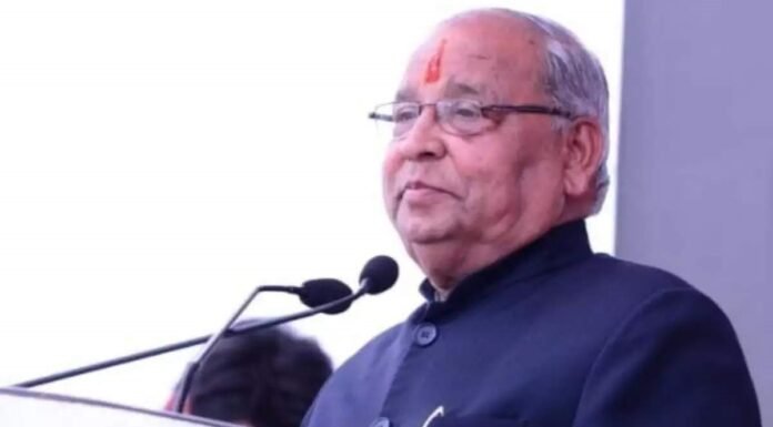 भाजपा के पूर्व प्रदेश अध्यक्ष बंशीधर भगत का कांग्रेस पर जोरदार हमला कहा-नकल कानून का विरोध कर रही कांग्रेस नकलचियों के साथ है खड़ी