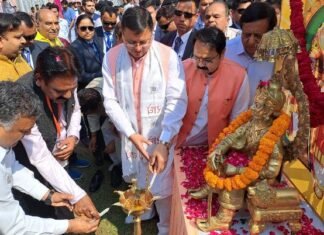 हरिद्वार में महाराजा अग्रसेन वार्षिकोत्सव व पारिवारिक मिलन समारोह में शामिल हुए सीएम धामी कहा-अग्रसेन जी ने हमेशा समाज को समृद्ध और खुशहाल बनाने का किया कार्य